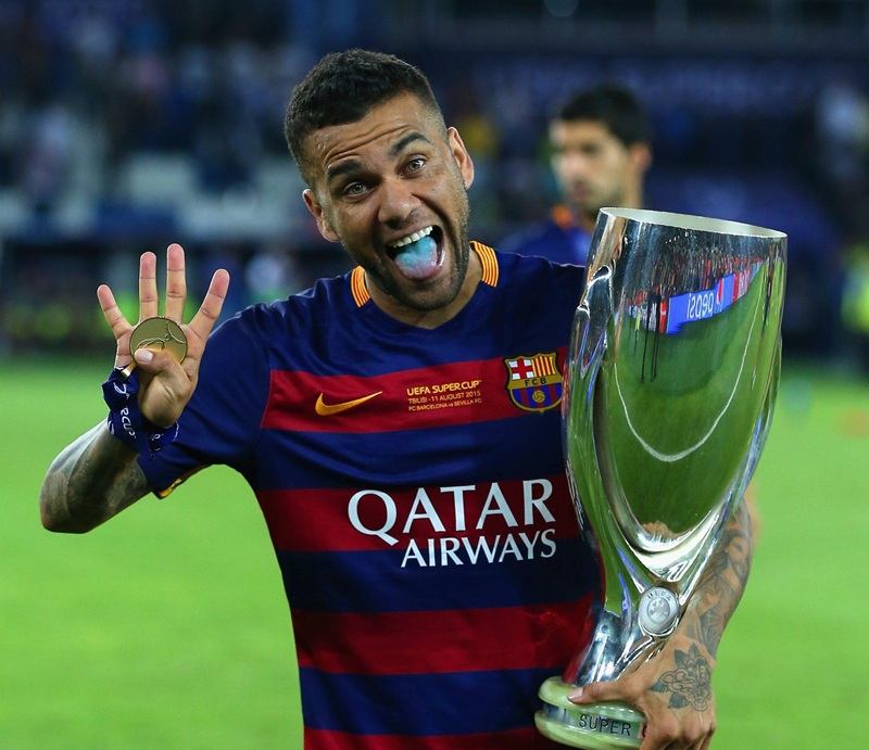 Dani Alves - Cỗ máy thu thập danh hiệu sân cỏ