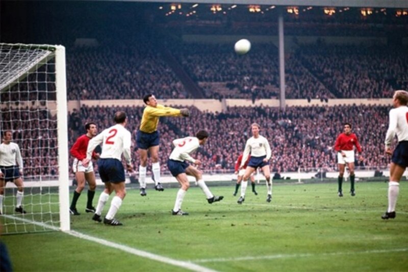 Gordon Banks – tượng đài thủ môn Anh