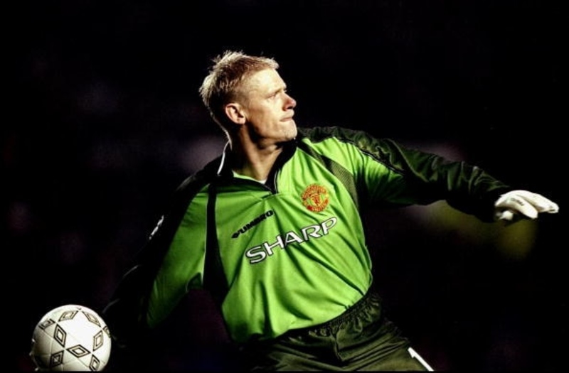 Hình ảnh Peter Schmeichel trong màu áo  đội tuyển MU