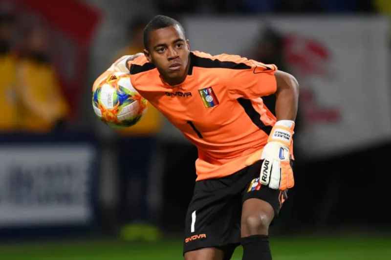 Hình ảnh thủ môn tài năng tỏa sáng