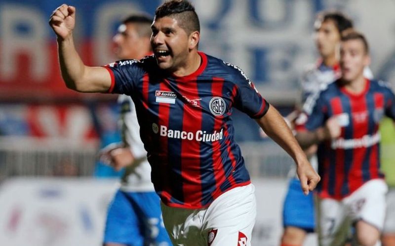 CLB thống trị tuyệt đối bóng đá Argentina