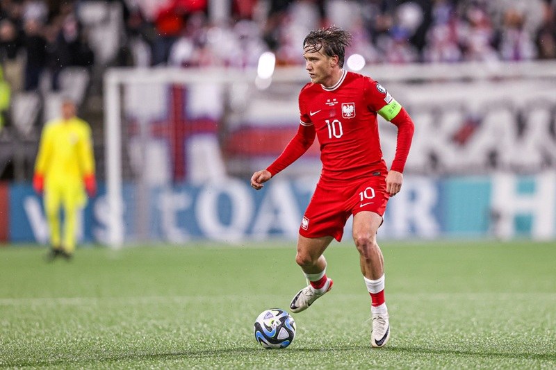 Piotr Zielińsk trong màu áo của tuyển Ba Lan