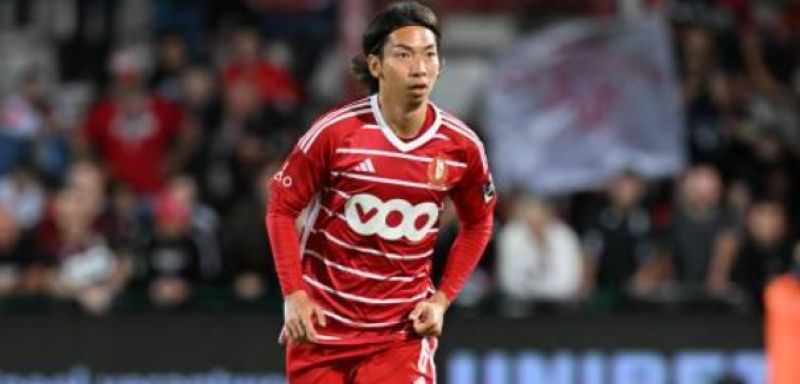 Hayao Kawabe là tiền vệ đa năng, biểu tượng tài năng trẻ của bóng đá Nhật Bản