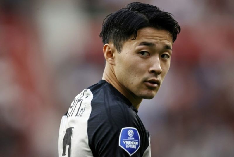 Khả năng phối hợp nhịp nhàng với đồng đội giúp Sugawara tạo nền tảng ổn định cho hàng thủ