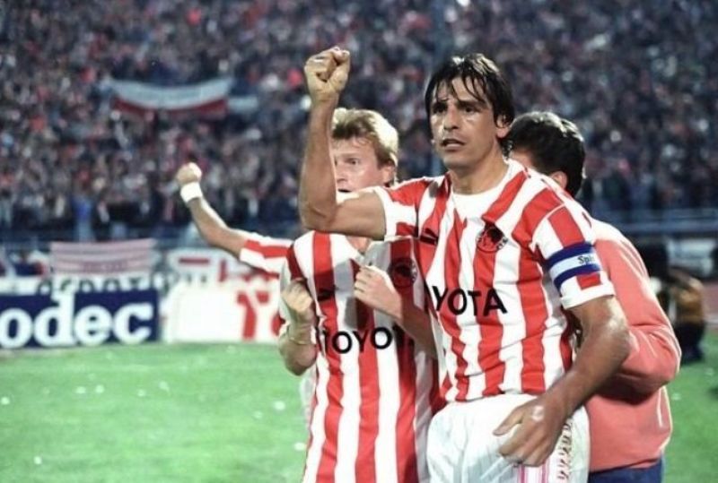 Ông gắn bó lâu dài với Olympiacos và trở thành biểu tượng của đội bóng