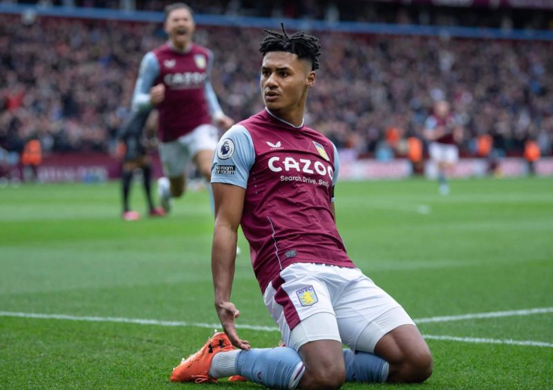 Anh nổi bật với tốc độ, khả năng dứt điểm nhạy bén và chọn vị trí thông minh