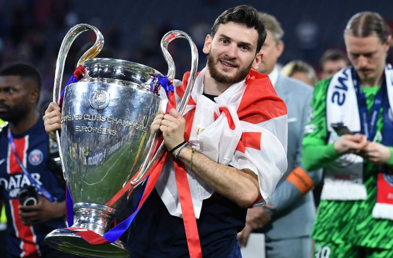 Kvaratskhelia từng trưởng thành từ các CLB trẻ ở Georgia và thi đấu thành công tại Nga