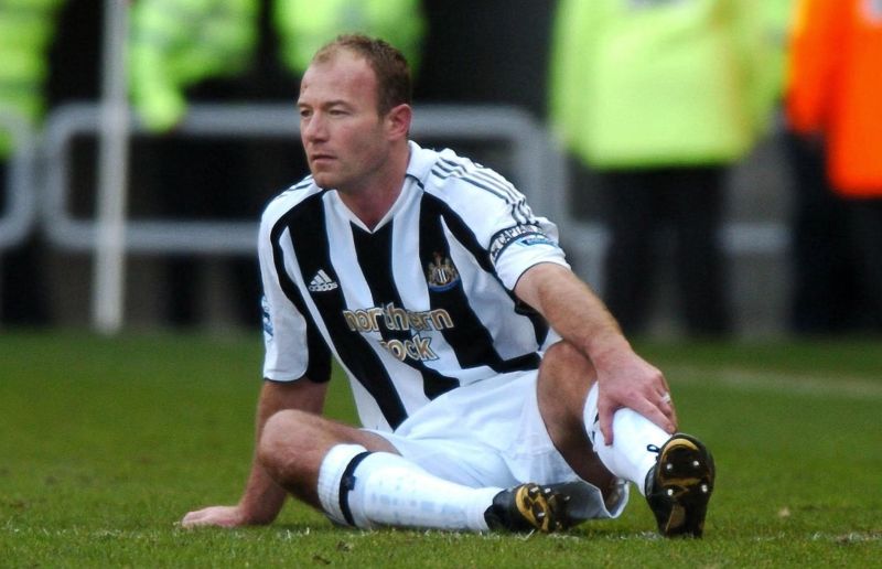 Trong màu áo Newcastle United, Alan Shearer trở thành biểu tượng bất tử của niềm đam mê bóng đá